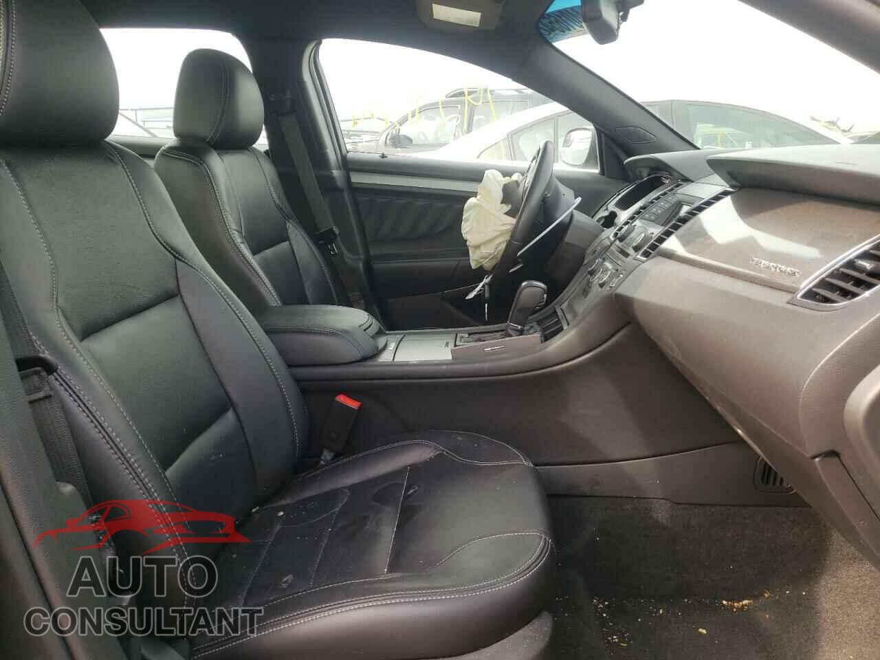 FORD TAURUS 2017 - 1FAHP2E88HG120680