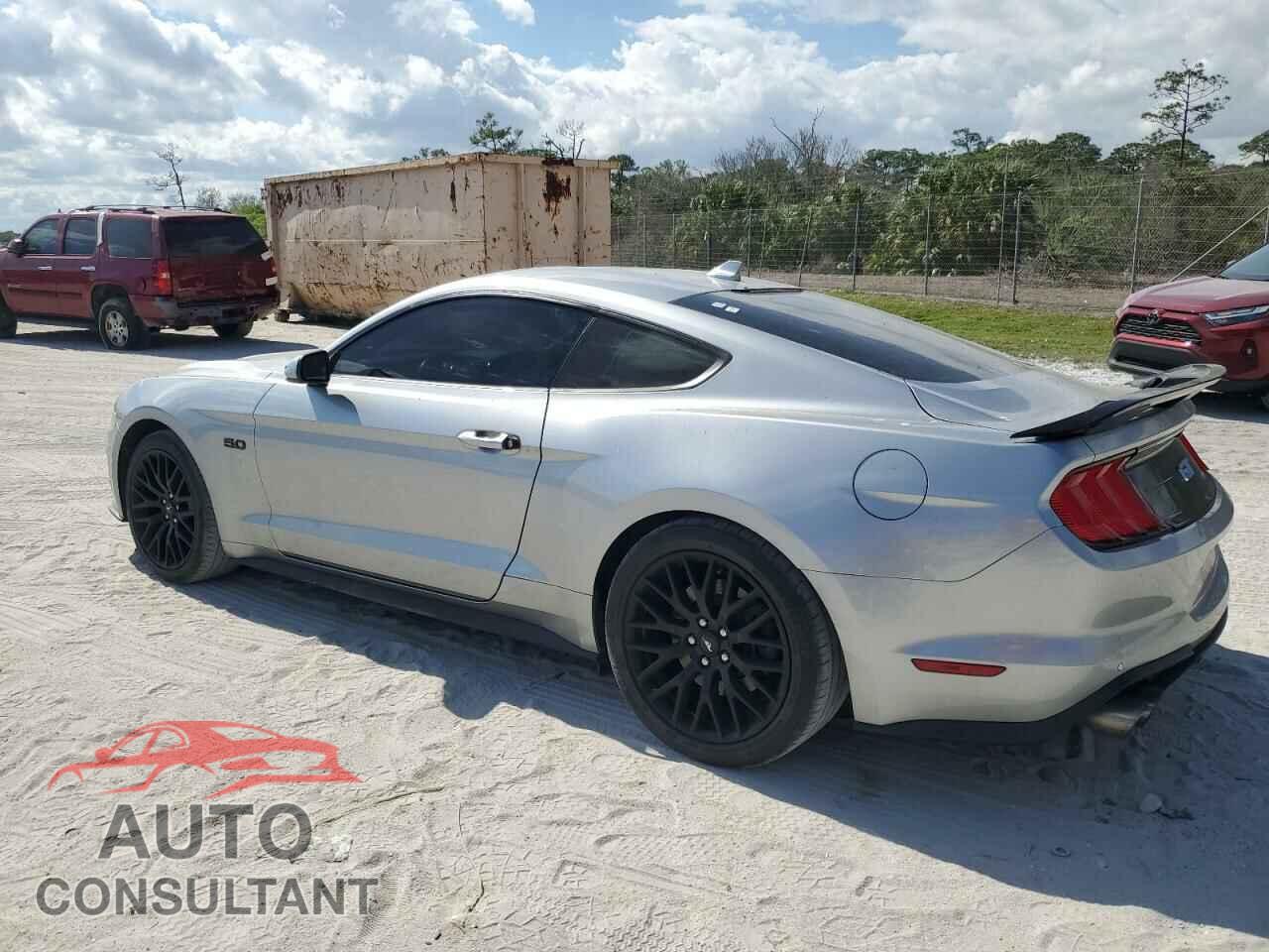 FORD MUSTANG 2020 - 1FA6P8CF4L5190192