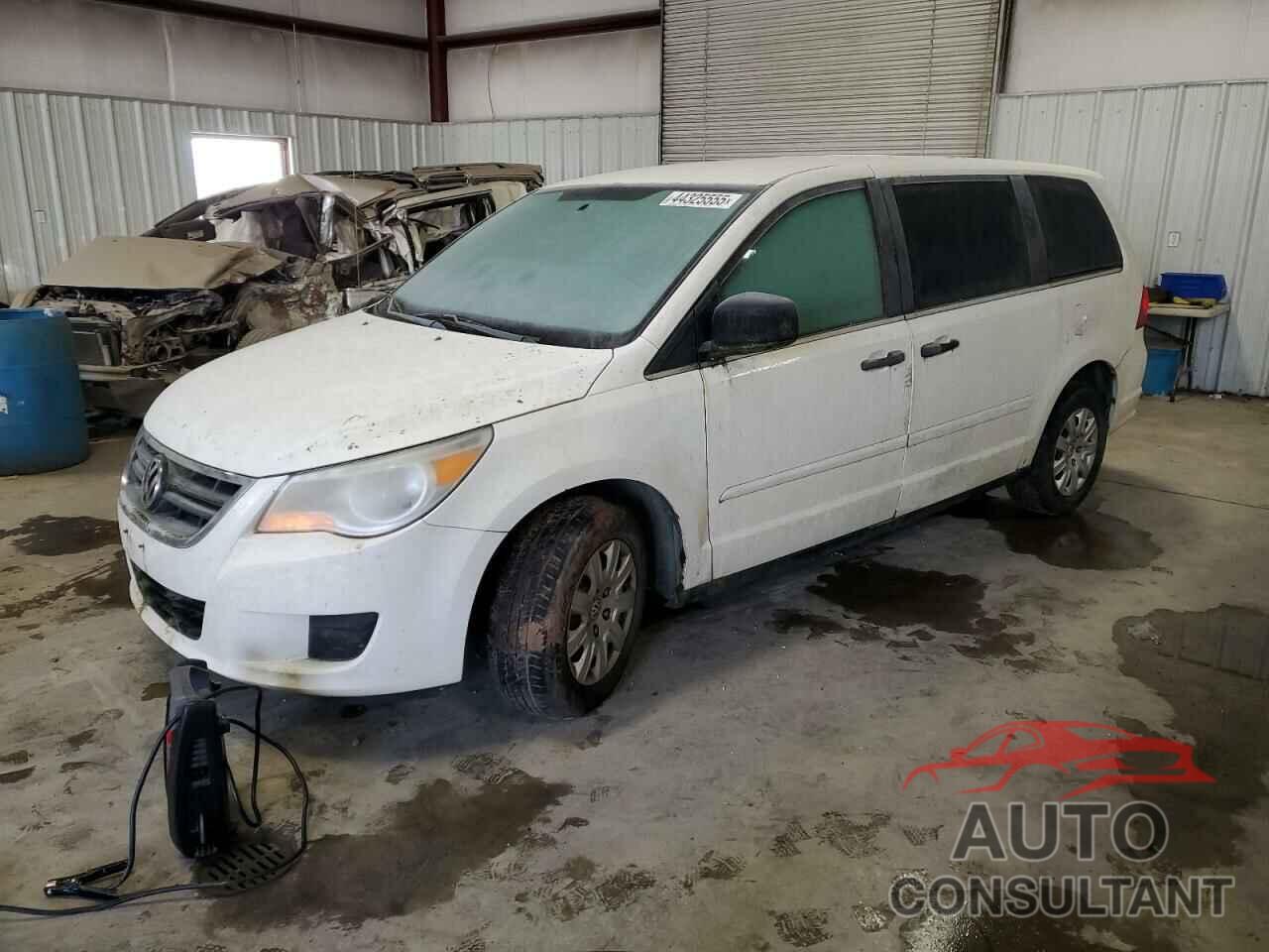 VOLKSWAGEN ROUTAN 2010 - 2V4RW4D16AR190383