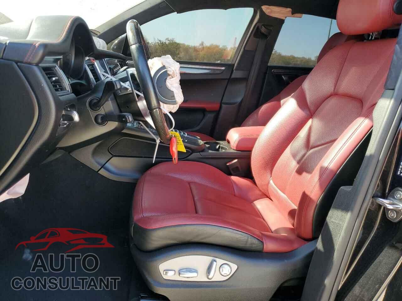 PORSCHE MACAN 2018 - WP1AG2A52JLB65150