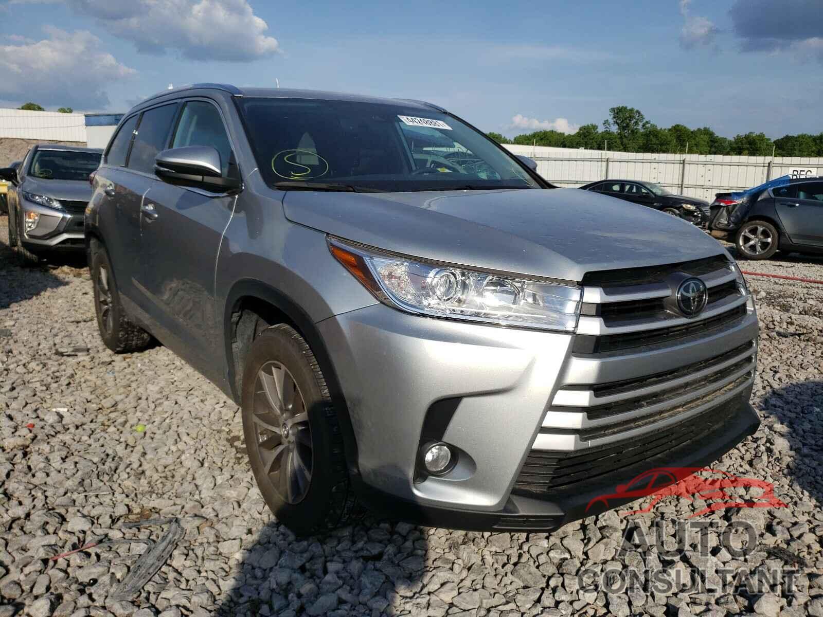TOYOTA HIGHLANDER 2018 - 5TDKZRFH1JS549057