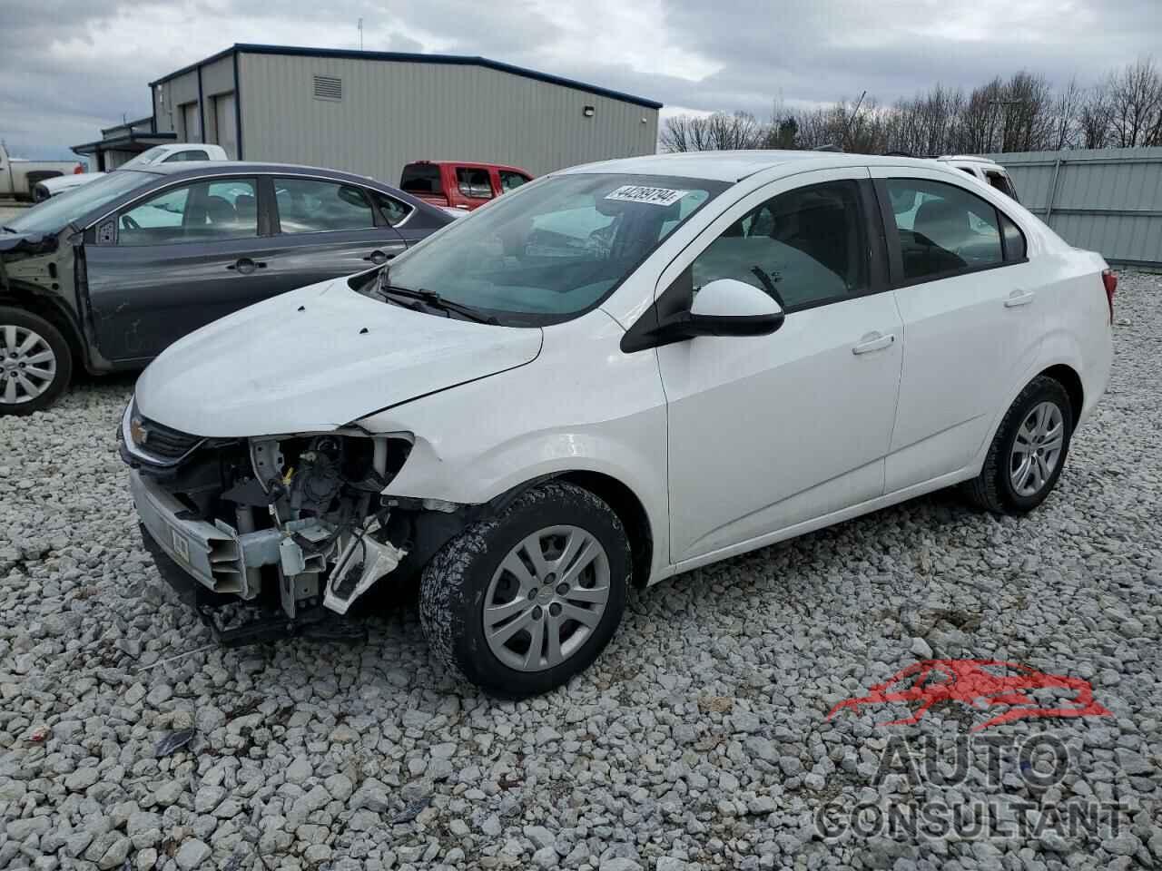 CHEVROLET SONIC 2017 - 1G1JB5SH2H4108373