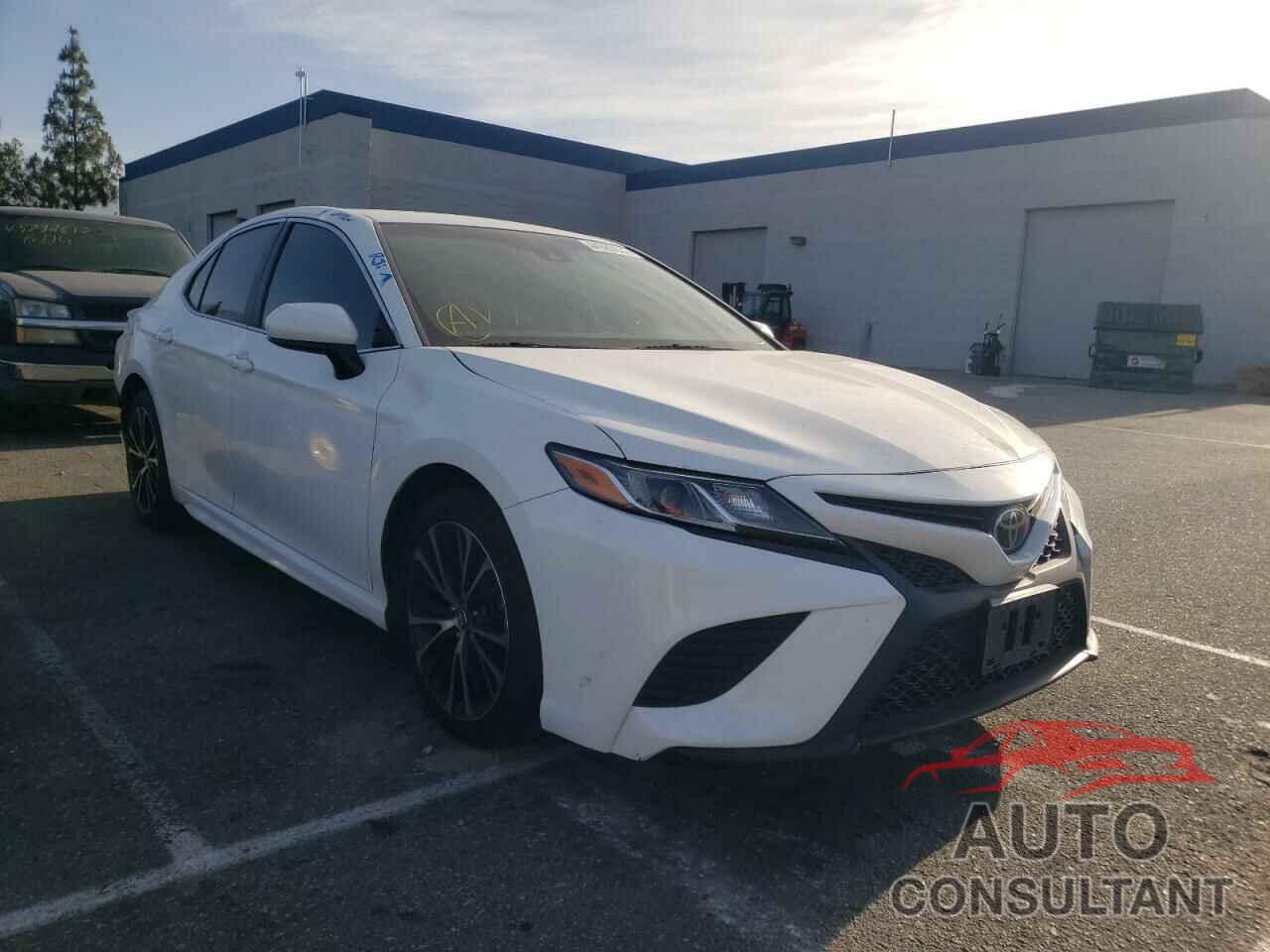TOYOTA CAMRY 2018 - JTNB11HK6J3003465