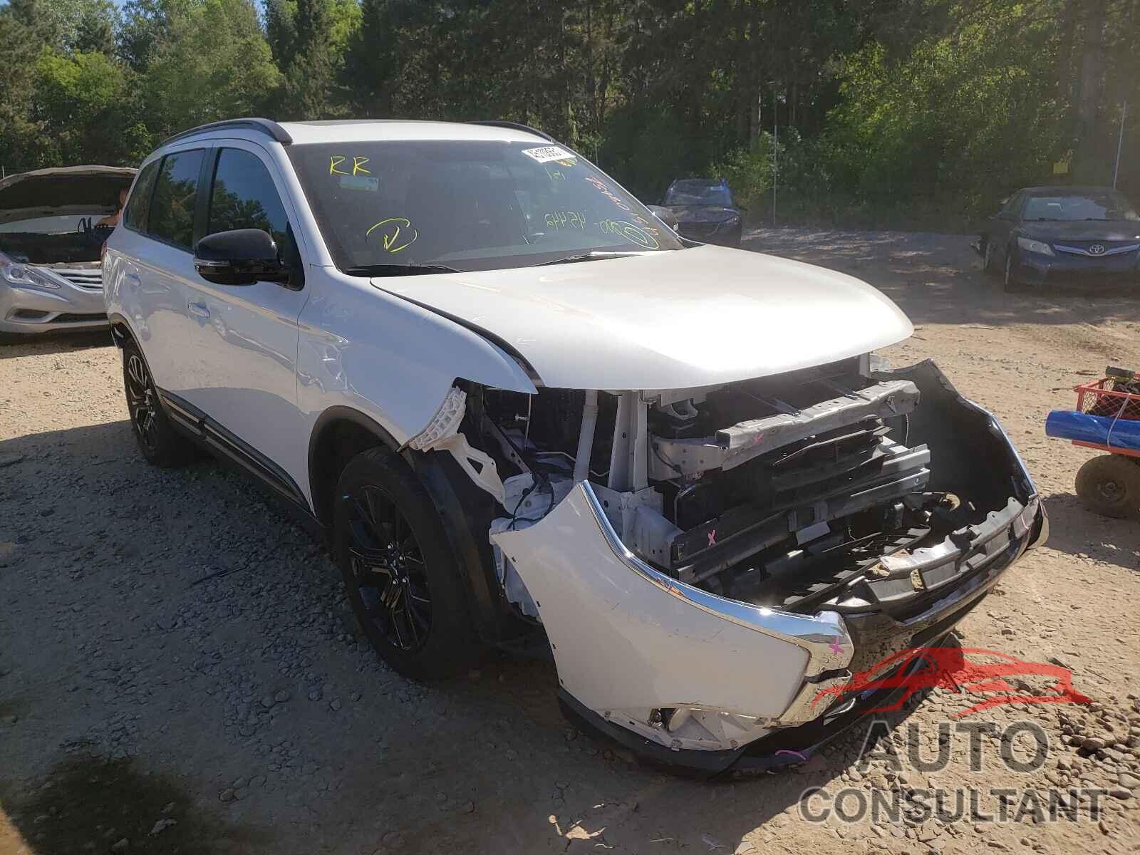 MITSUBISHI OUTLANDER 2018 - JA4AZ3A32JZ024182