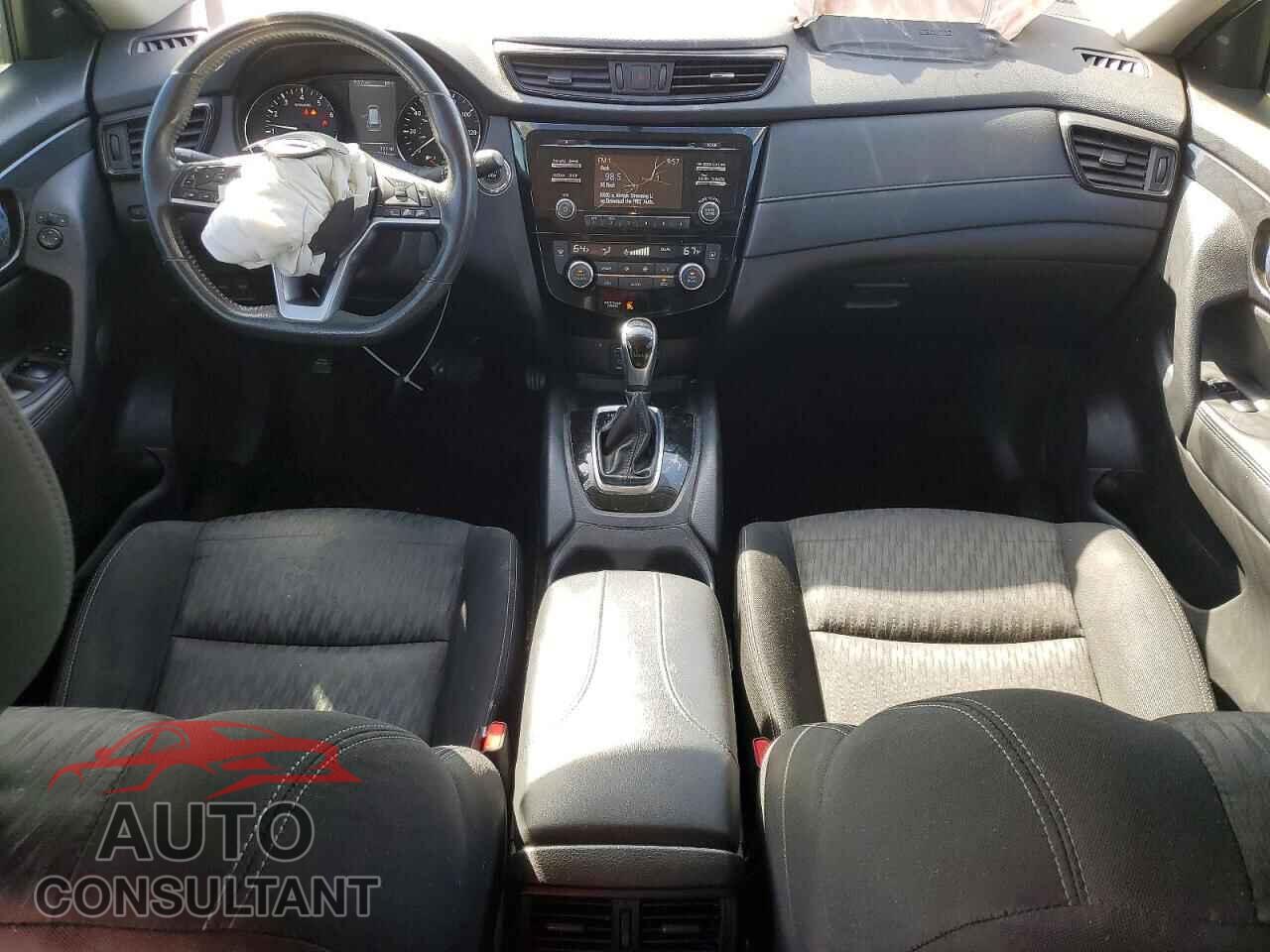 NISSAN ROGUE 2017 - KNMAT2MT5HP559493