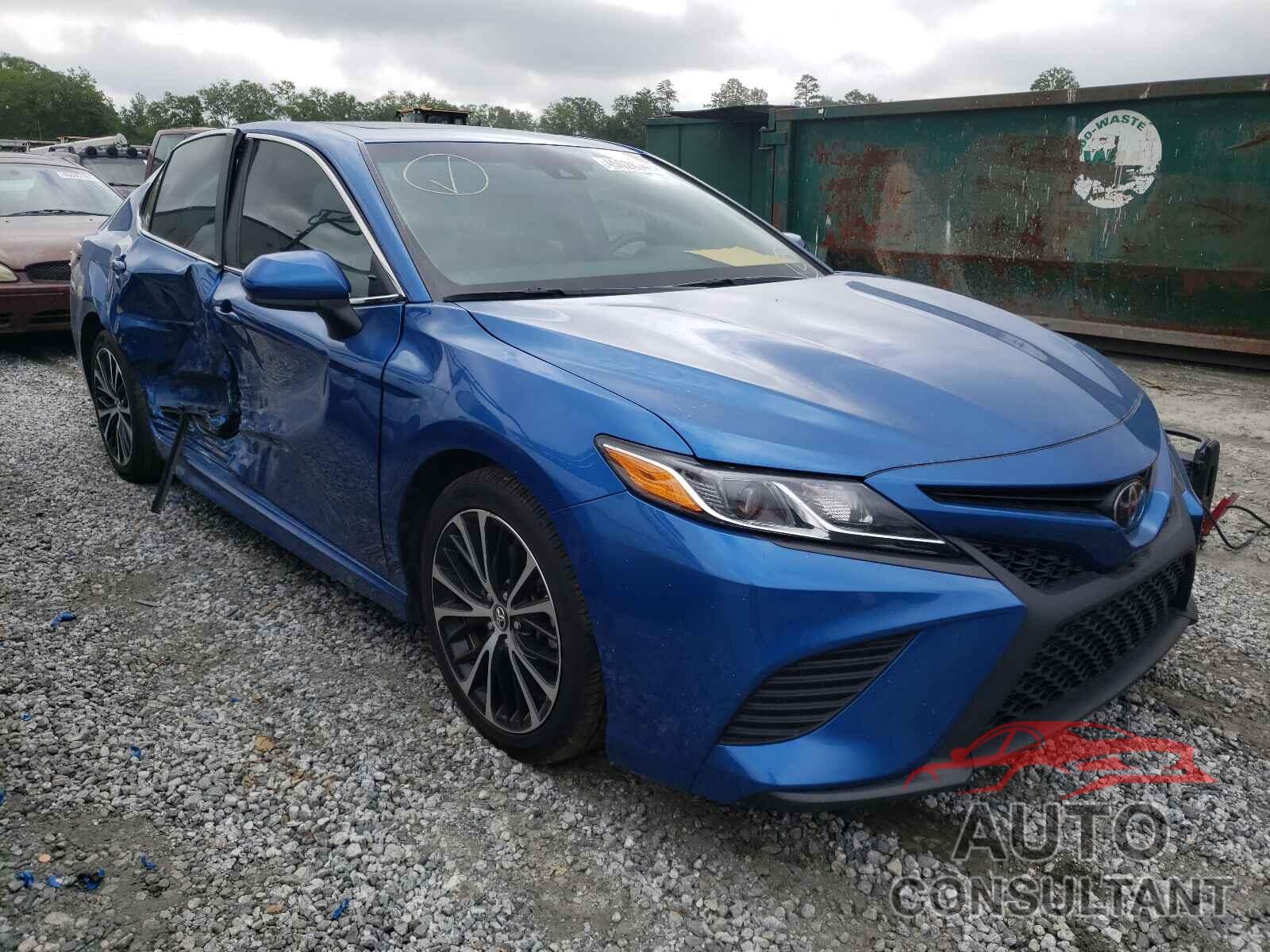 TOYOTA CAMRY 2018 - 4T1B11HK3JU151308