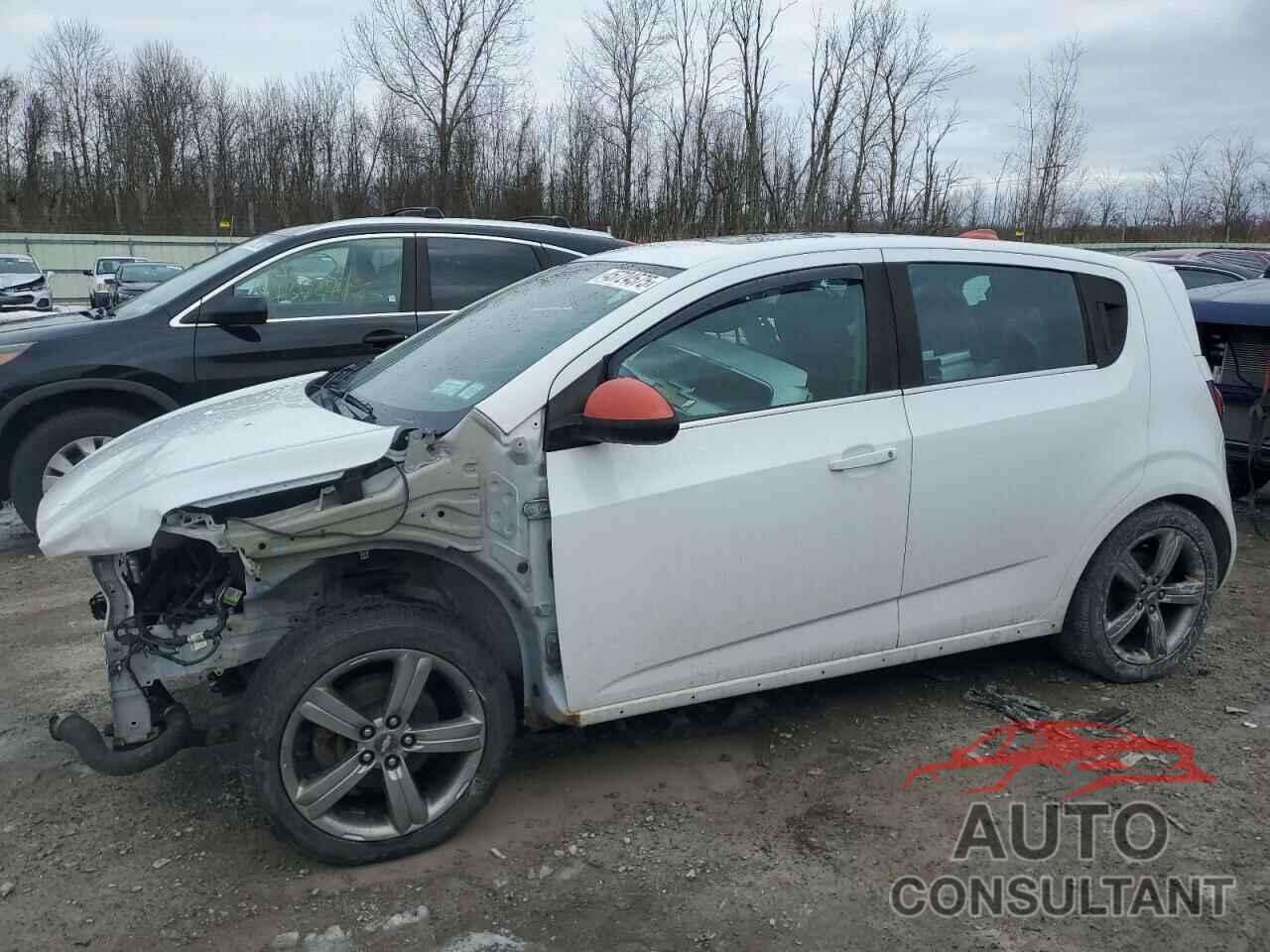 CHEVROLET SONIC 2013 - 1G1JH6SB4D4171078