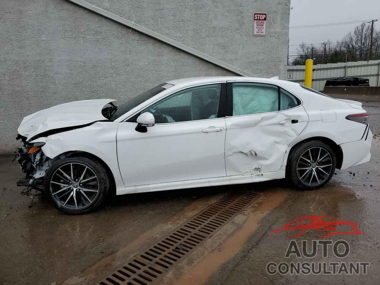 TOYOTA CAMRY 2023 - 4T1G11AK6PU156981