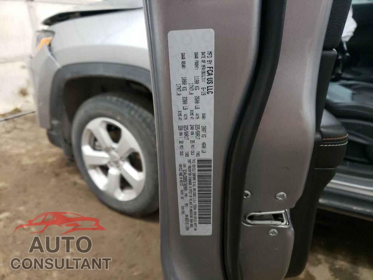 JEEP COMPASS 2019 - 3C4NJDBB5KT829001