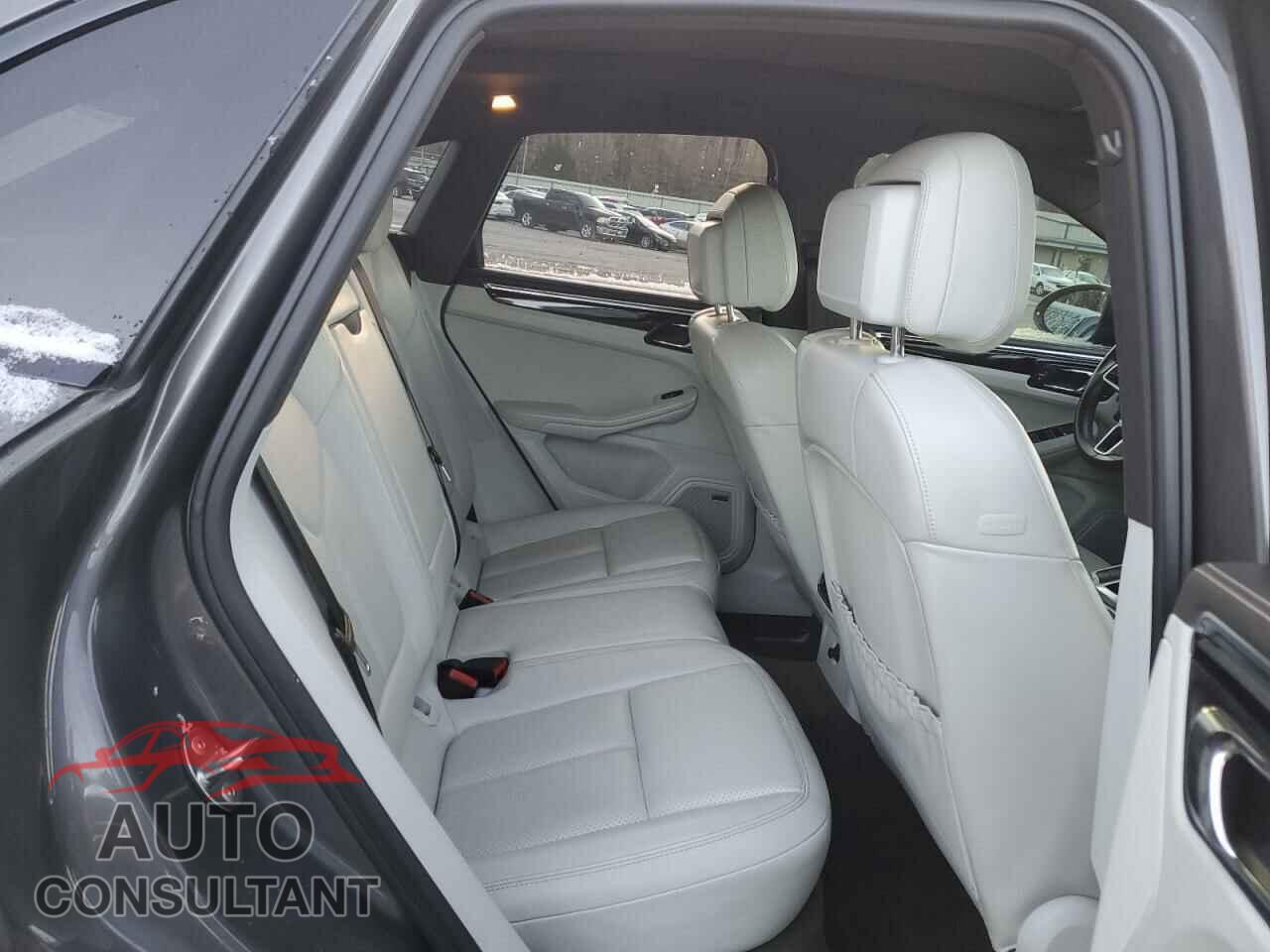 PORSCHE MACAN 2016 - WP1AB2A59GLB41693