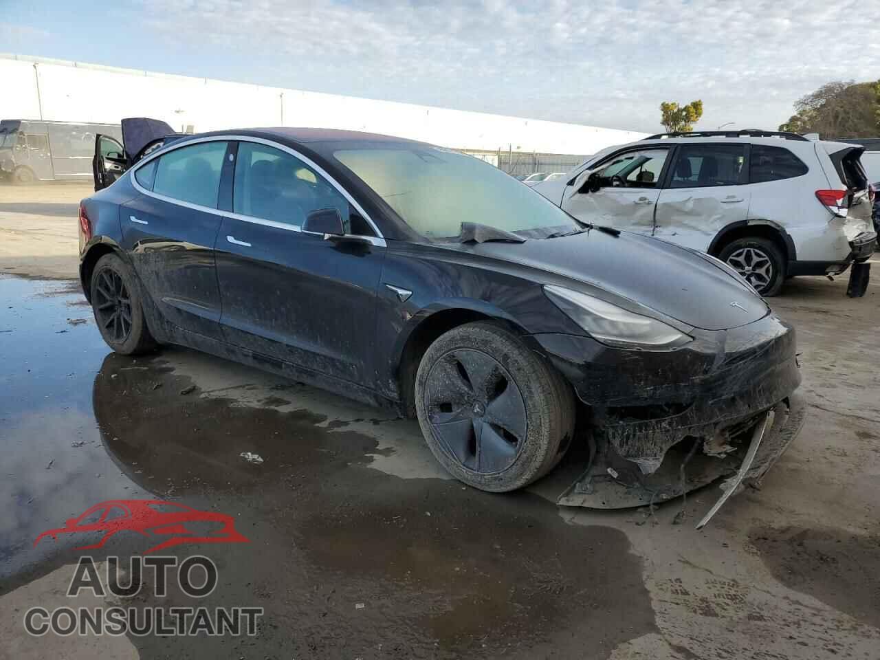 TESLA MODEL 3 2018 - 5YJ3E1EA8JF156599