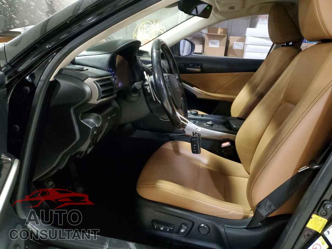 LEXUS IS 2017 - JTHBA1D27H5047661