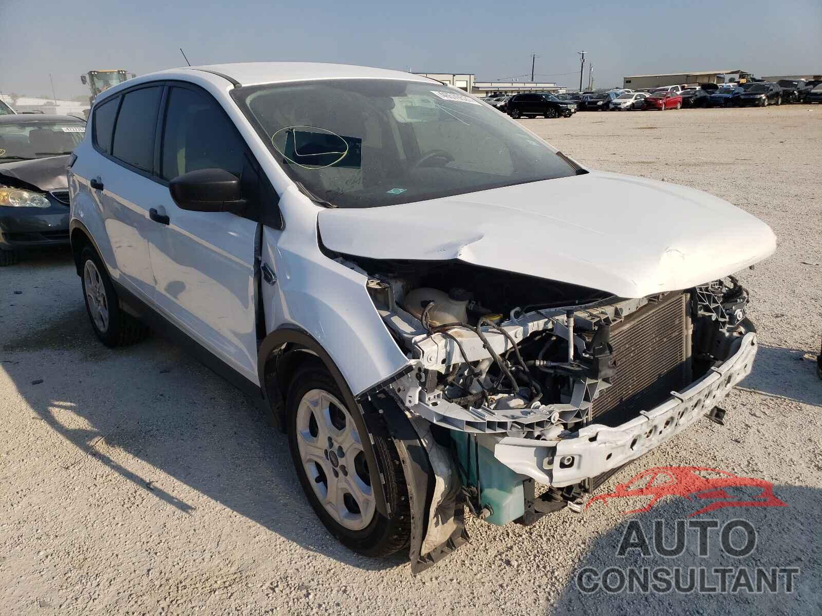 FORD ESCAPE 2017 - 1FMCU0F71HUC78377