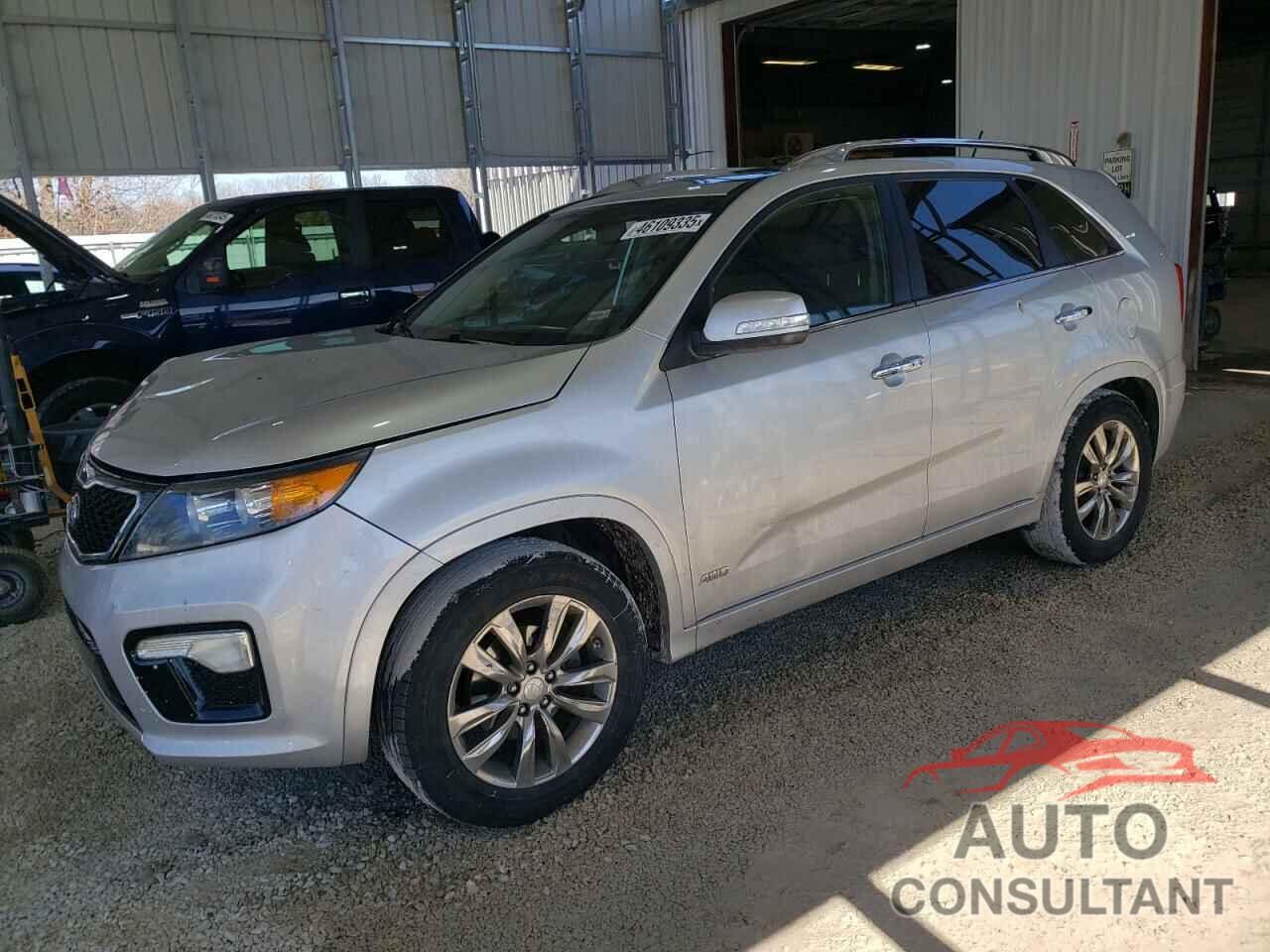 KIA SORENTO 2013 - 5XYKWDA25DG389250