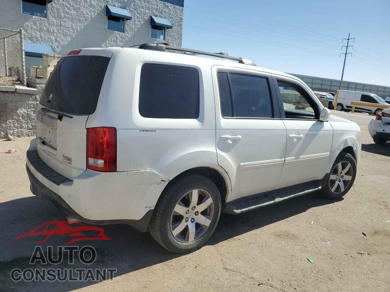 HONDA PILOT 2015 - 5FNYF4H95FB053640