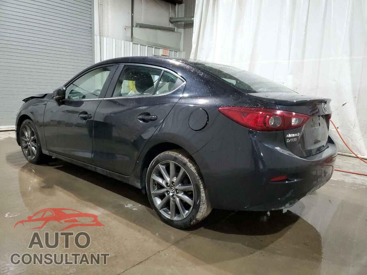 MAZDA 3 2018 - 3MZBN1V34JM201575