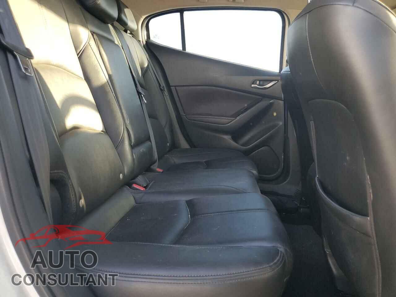 MAZDA 3 2017 - 3MZBN1L71HM121005