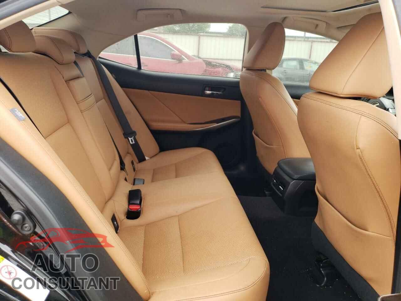 LEXUS IS 2016 - JTHBA1D28G5010598