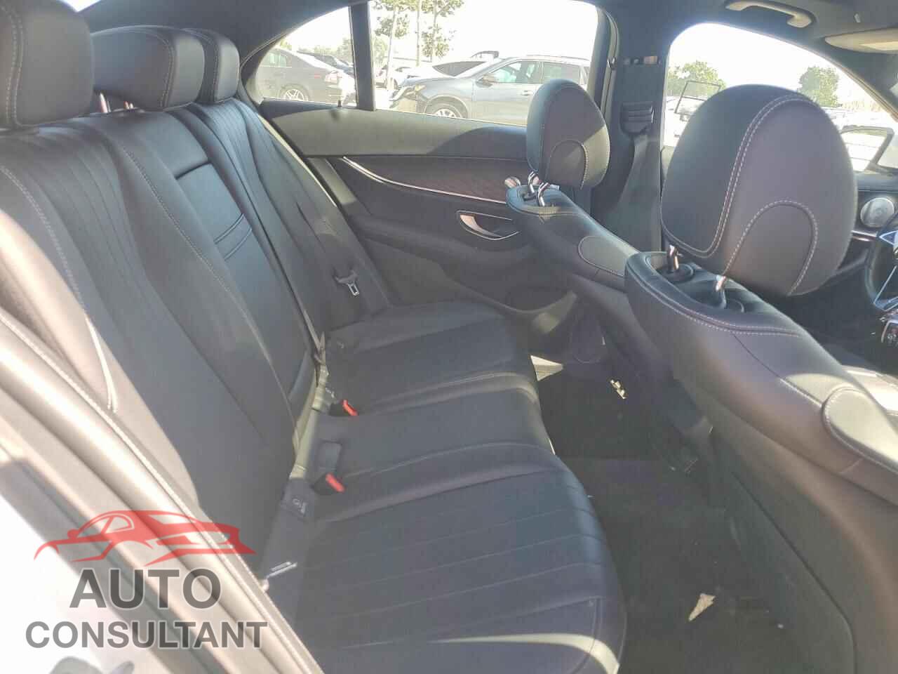 MERCEDES-BENZ E-CLASS 2022 - W1KZF8DB7NB096212