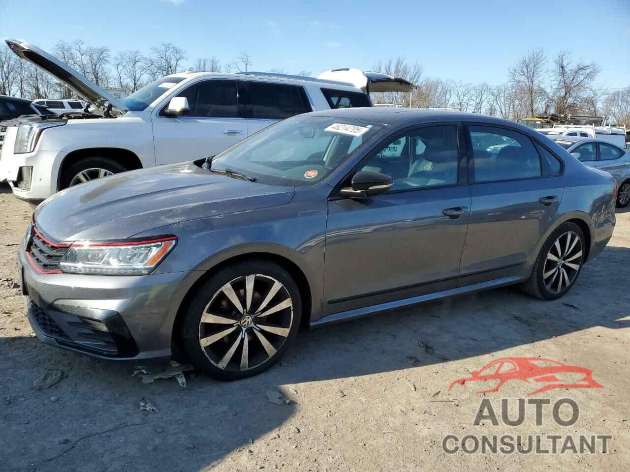 VOLKSWAGEN PASSAT 2018 - 1VWJM7A32JC028342