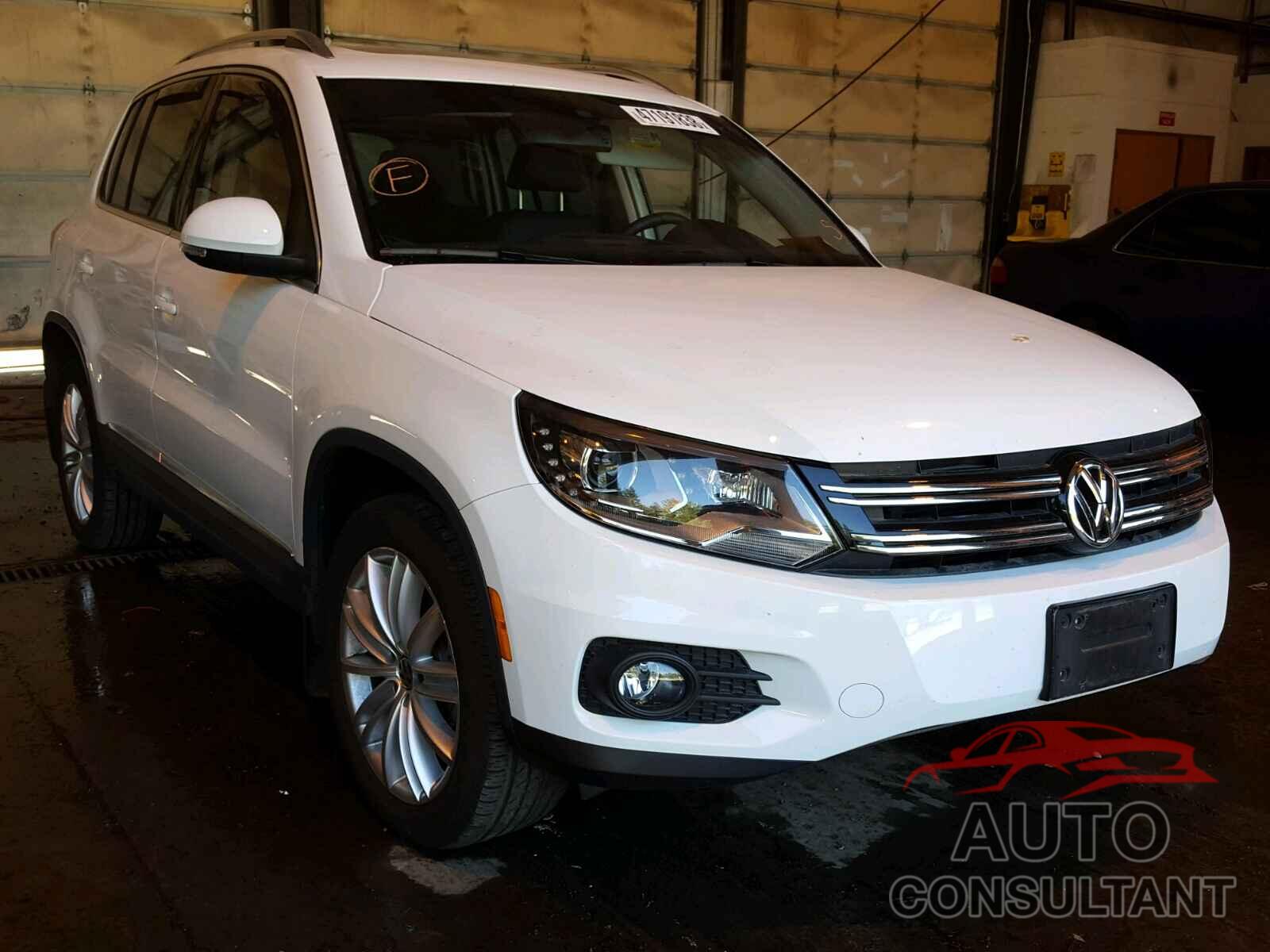 VOLKSWAGEN TIGUAN S 2016 - WVGBV7AX9GW503396