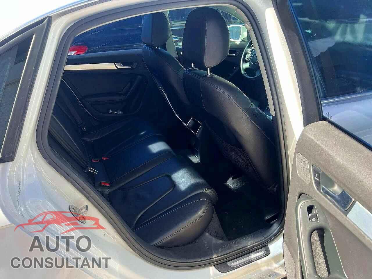 AUDI A4 2012 - WAUBFAFL5CA117924