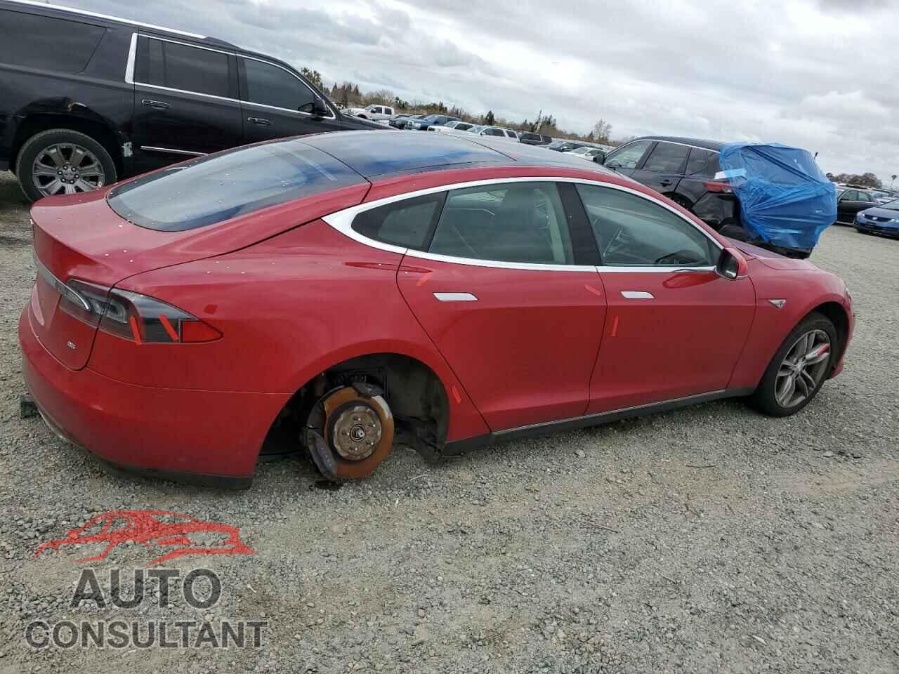 TESLA MODEL S 2013 - 5YJSA1CNXDFP14695