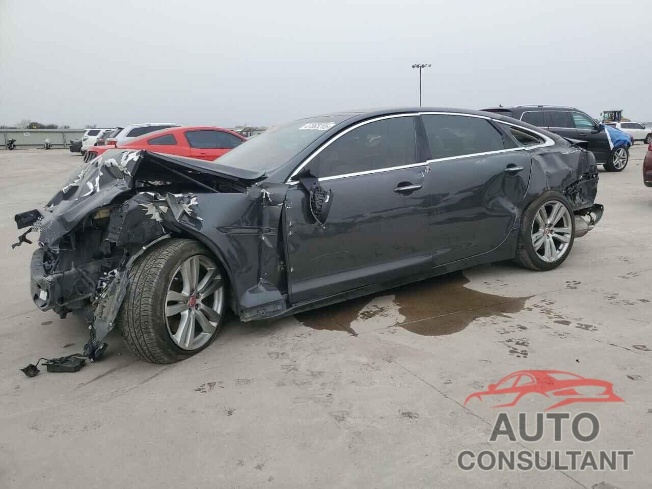 JAGUAR XJ 2016 - SAJWA2G79G8V92839