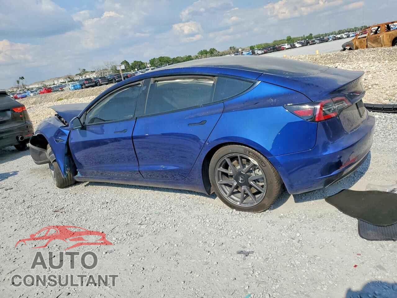TESLA MODEL 3 2021 - 5YJ3E1EA1MF045381