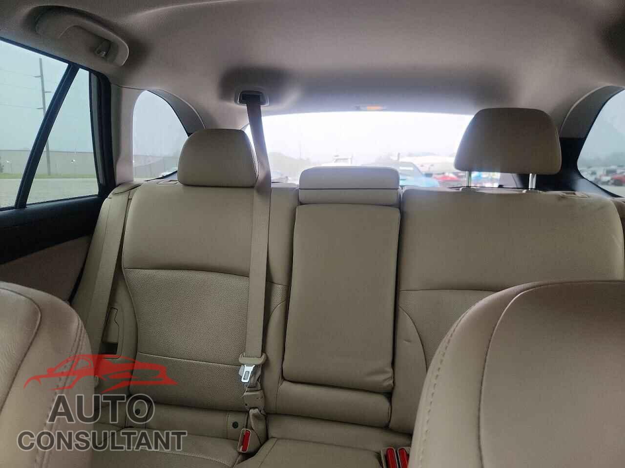 SUBARU OUTBACK 2015 - 4S4BSENC2F3236820