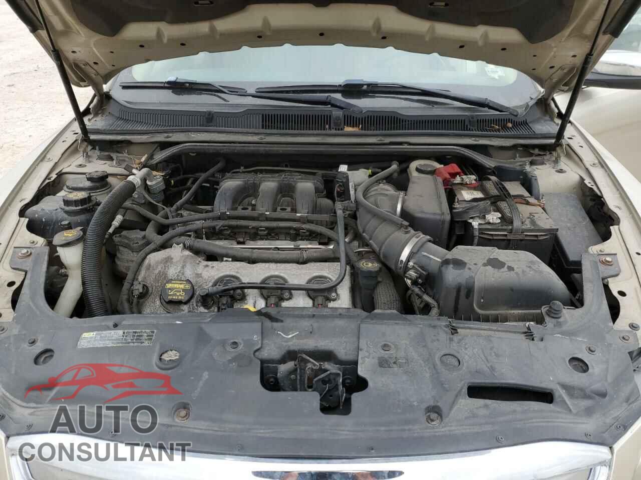 FORD TAURUS 2010 - 1FAHP2FW8AG100707