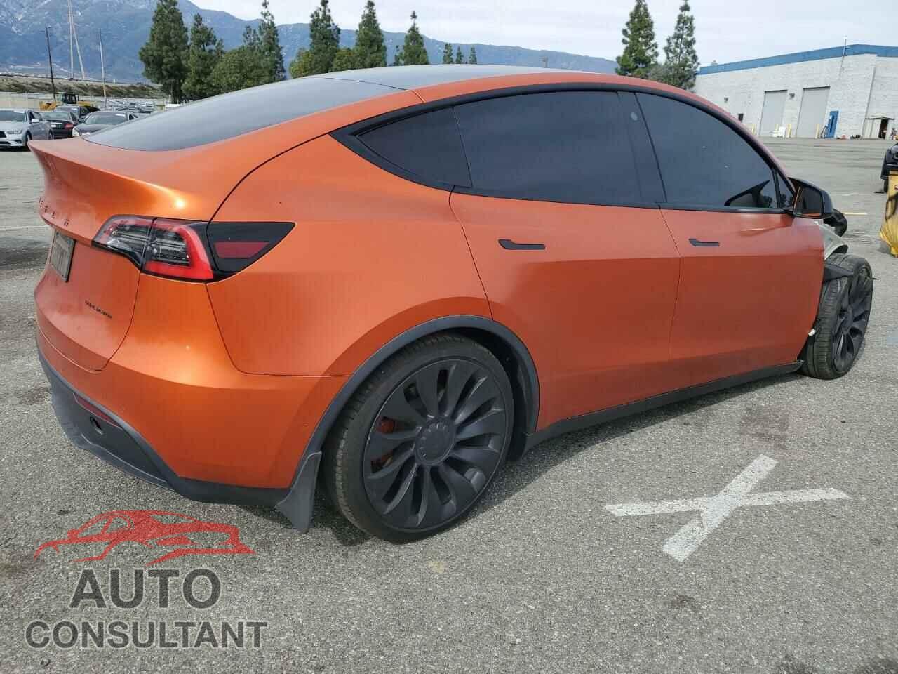 TESLA MODEL Y 2021 - 5YJYGDEE2MF141685