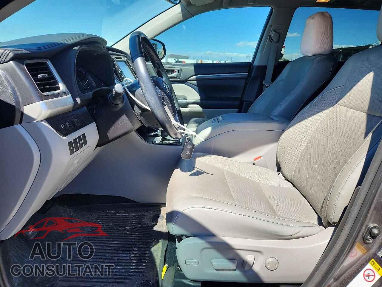 TOYOTA HIGHLANDER 2017 - 5TDDZRFHXHS415859