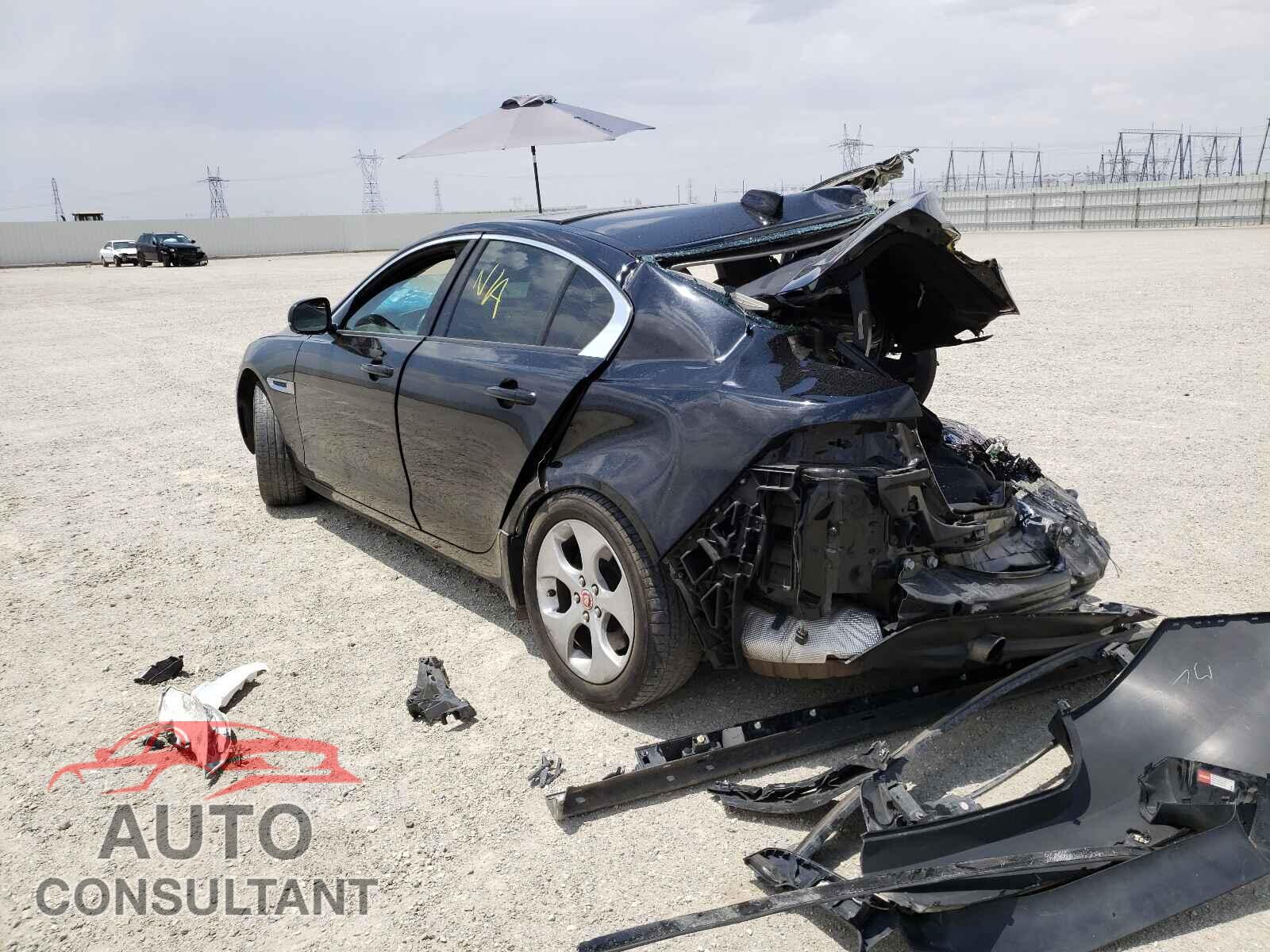 JAGUAR XE 2017 - SAJAR4BG0HA963354