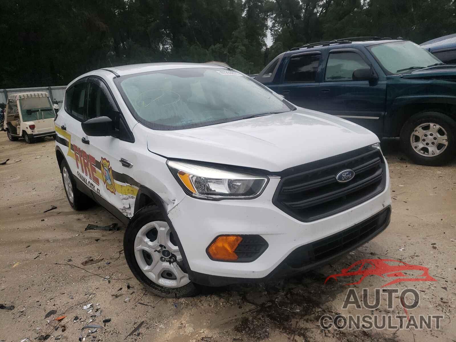 FORD ESCAPE 2017 - 1FMCU0F75HUD43764