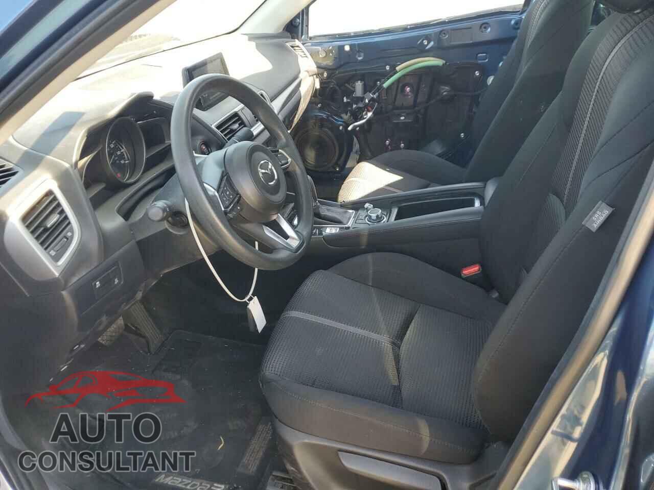 MAZDA 3 2017 - 3MZBN1U79HM109389