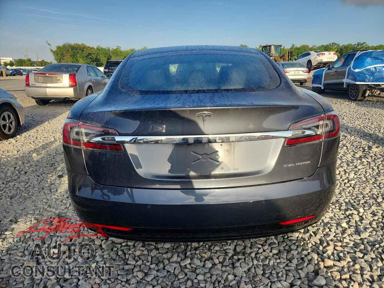 TESLA MODEL S 2020 - 5YJSA1E22LF352248