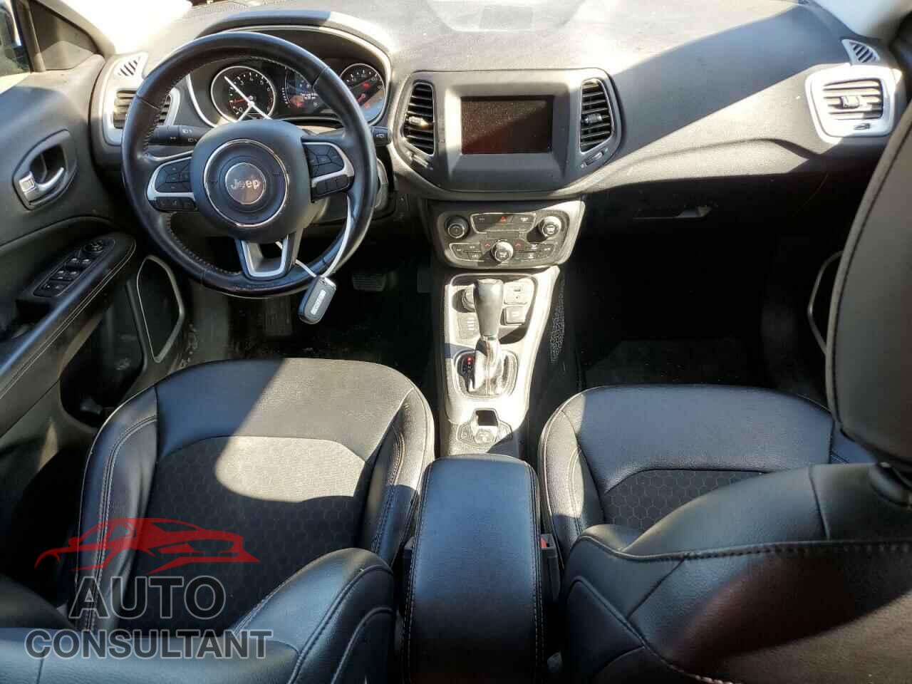 JEEP COMPASS 2019 - 3C4NJDBB0KT742414
