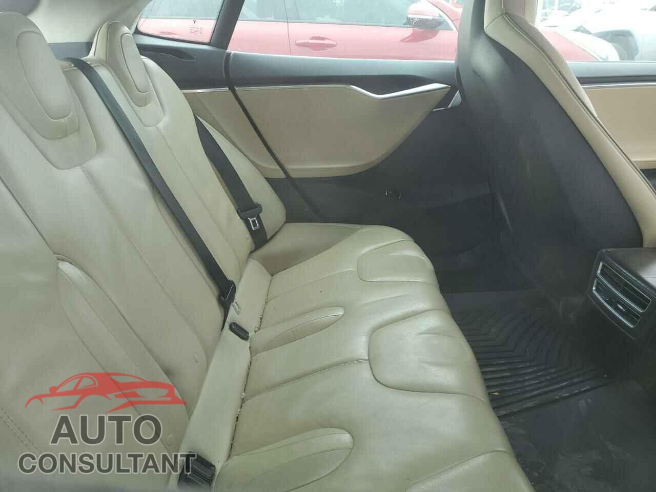 TESLA MODEL S 2013 - 5YJSA1CP2DFP26714