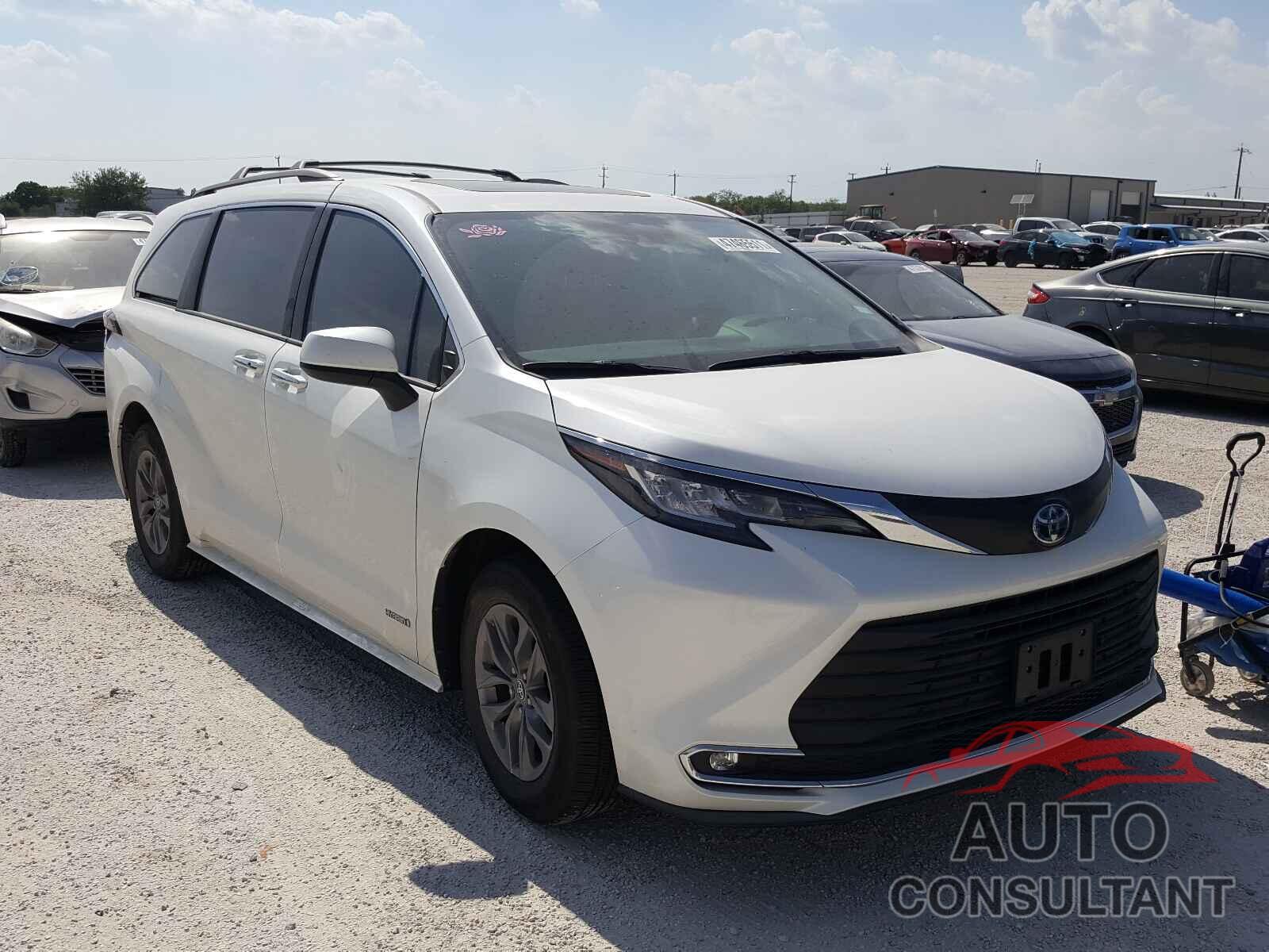 TOYOTA SIENNA 2021 - 5TDYRKEC0MS003748