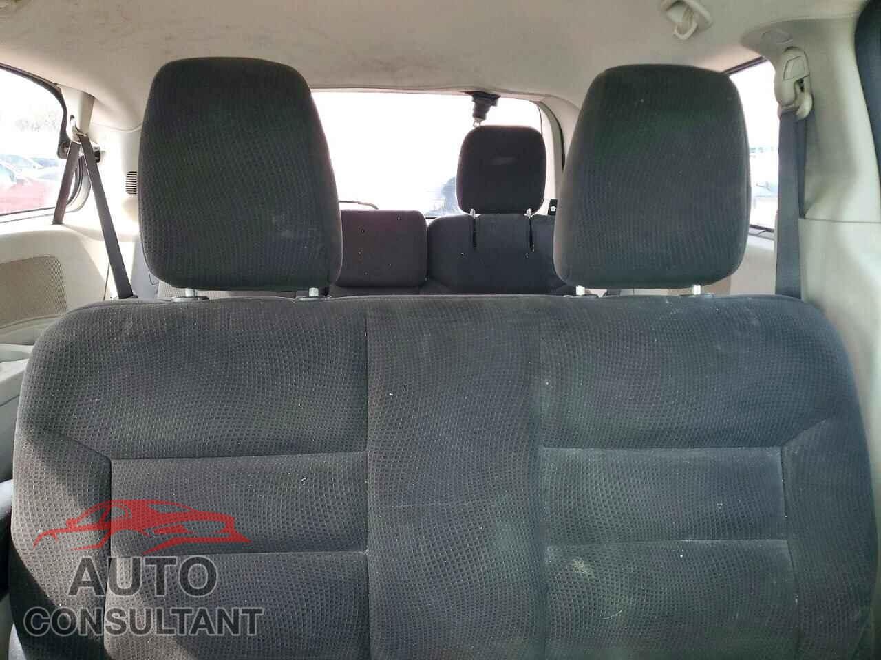 DODGE CARAVAN 2015 - 2C4RDGBG1FR667186