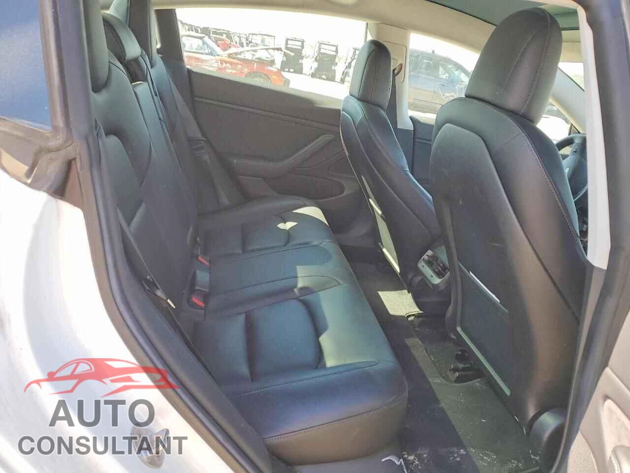 TESLA MODEL 3 2019 - 5YJ3E1EB8KF433231