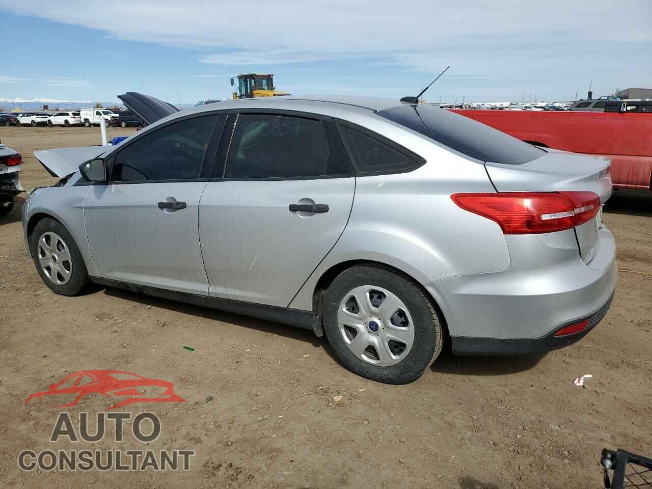 FORD FOCUS 2015 - 1FADP3E25FL368857