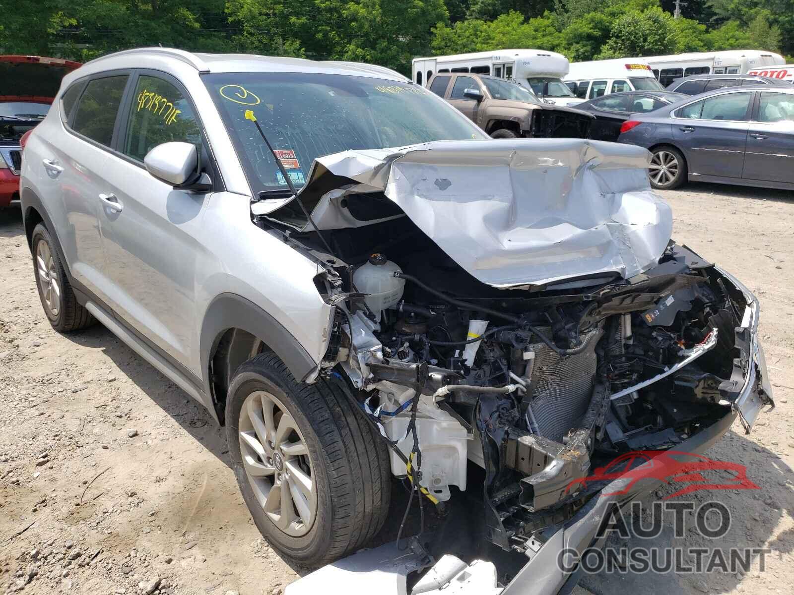 HYUNDAI TUCSON 2017 - KM8J3CA43HU475401