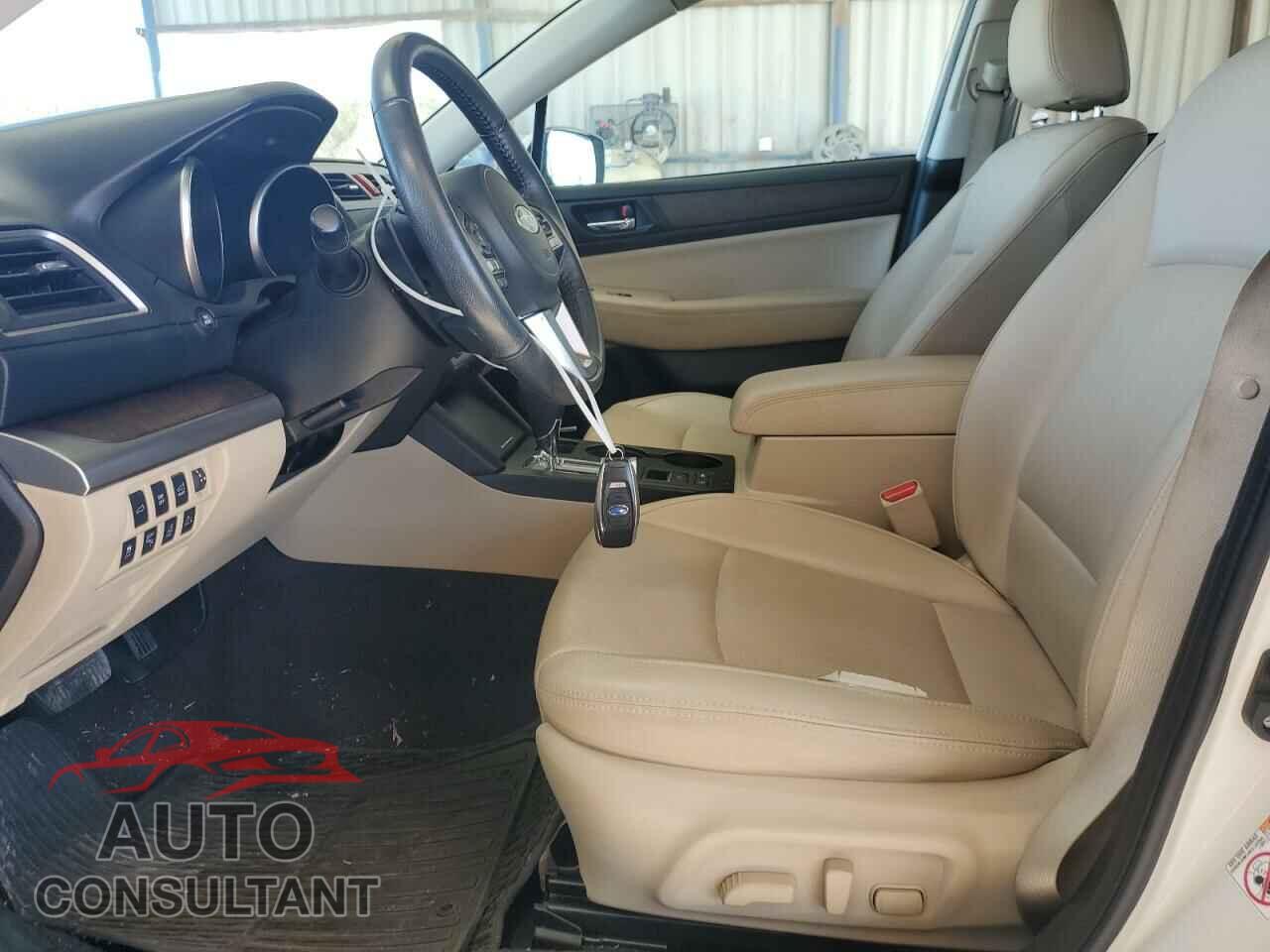 SUBARU OUTBACK 2017 - 4S4BSENC4H3330765
