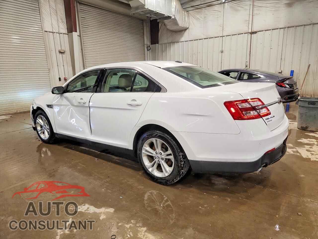 FORD TAURUS 2015 - 1FAHP2E84FG111956