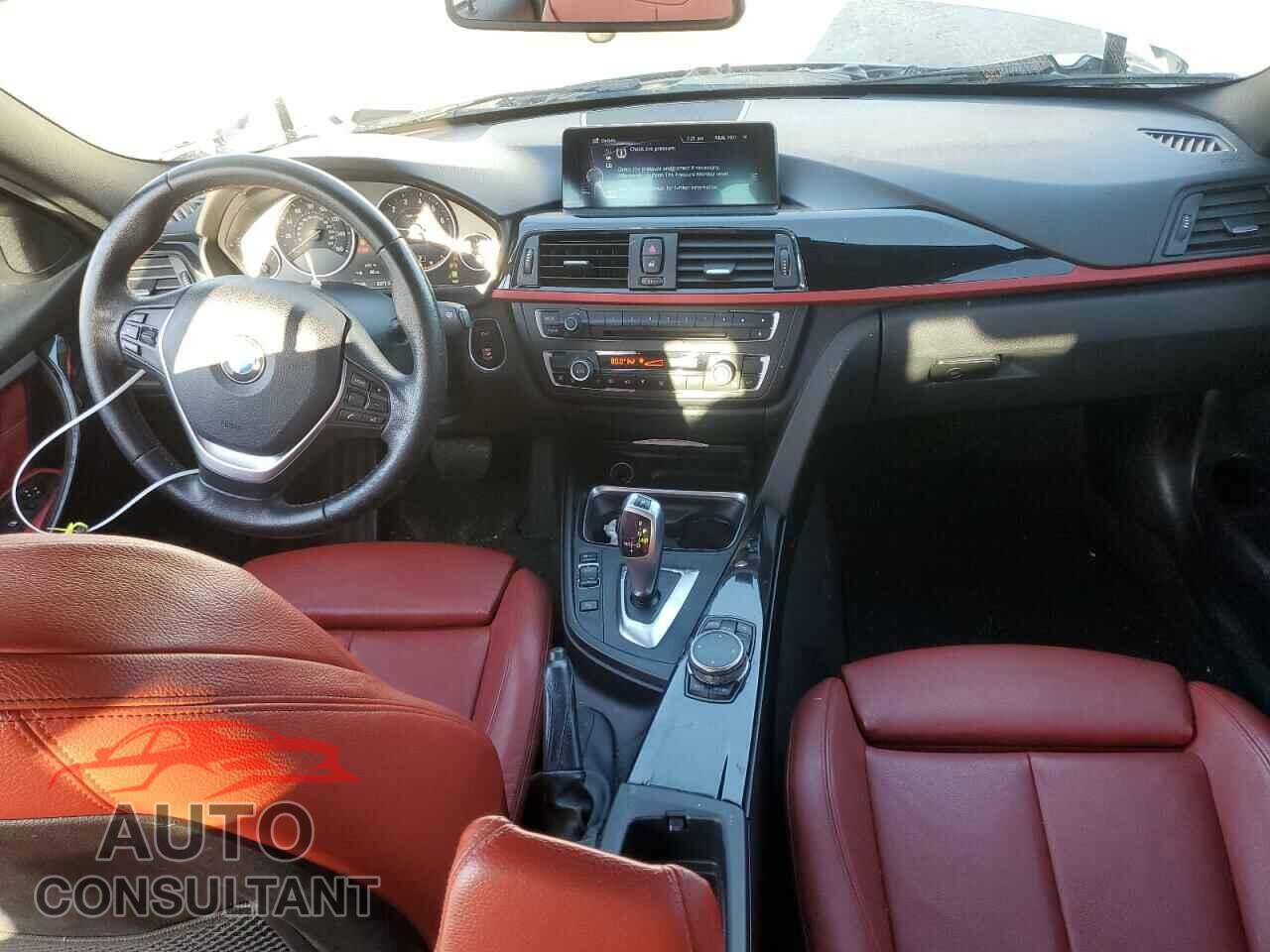 BMW 3 SERIES 2015 - WBA3A5C5XFF610652