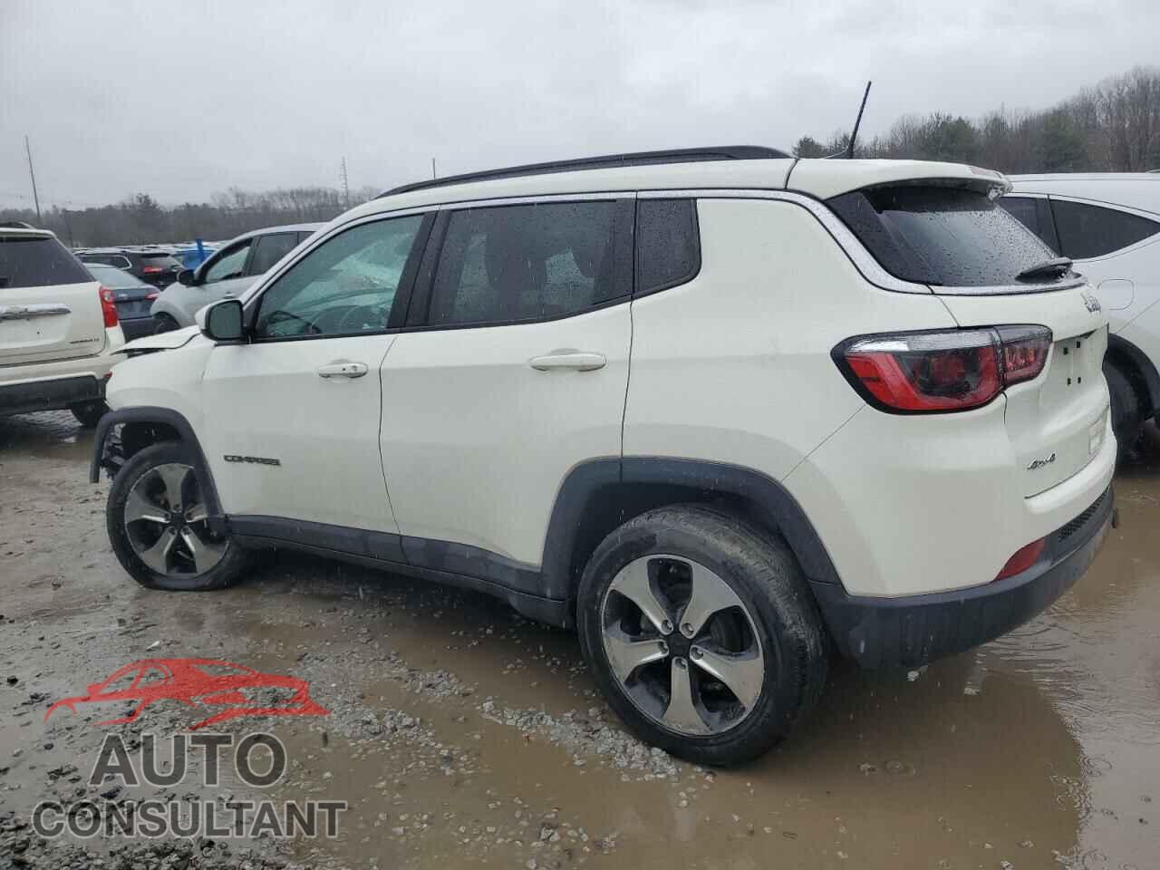 JEEP COMPASS 2018 - 3C4NJDBB5JT100172