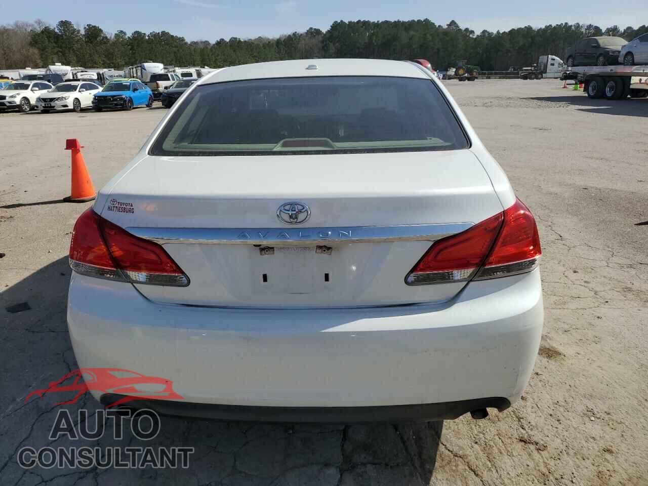 TOYOTA AVALON 2011 - 4T1BK3DB4BU379902