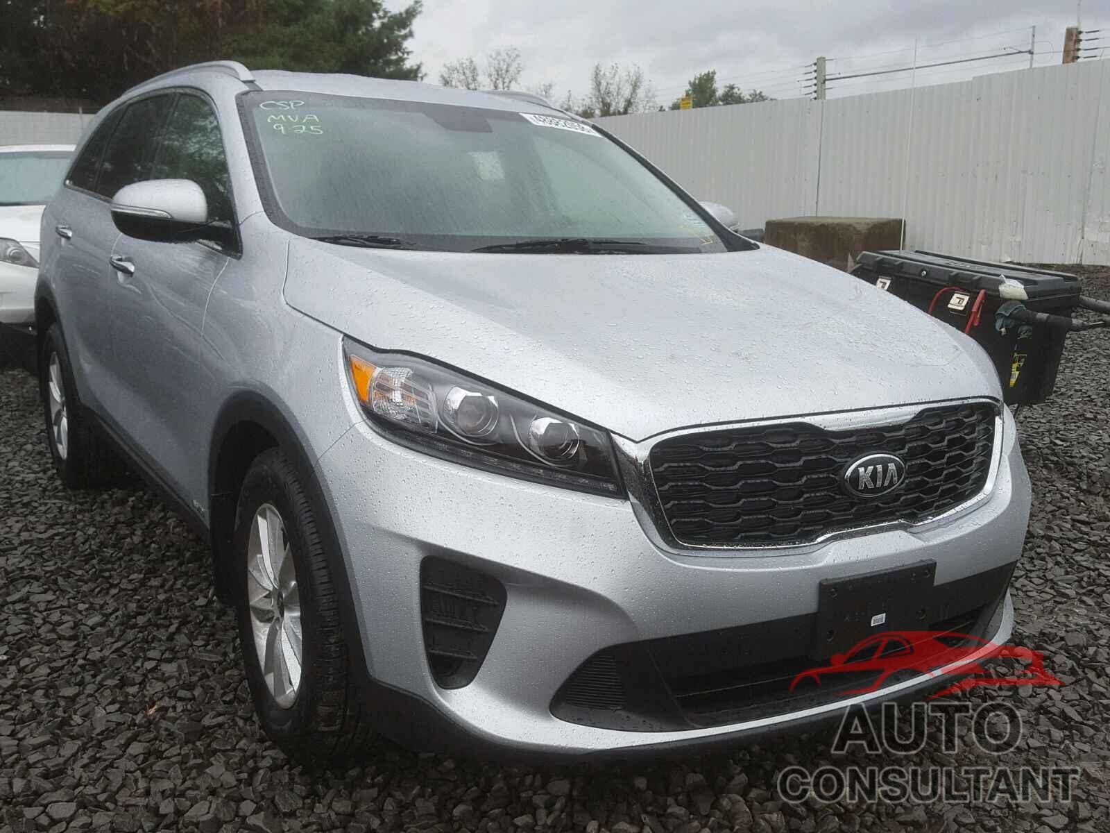 KIA SORENTO LX 2019 - 5XYPGDA55KG477435